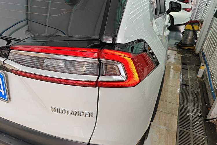 Used Toyota Wildlander 2022 2.0L CVT Two-Wheel Drive Luxury PLUS Edition Right Rear Taillight