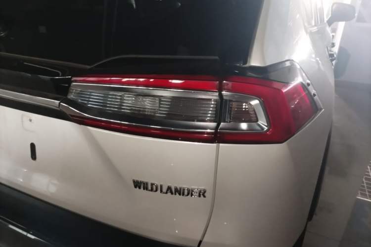 Used Toyota Wildlander 2022 2.0L CVT Two-Wheel Drive Luxury PLUS Edition Right Rear Taillight