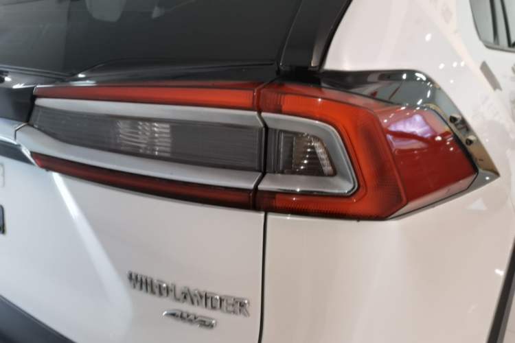 Used Toyota Wildlander 2022 2.0L CVT 4x4 Luxury PLUS Edition Right Rear Taillight
