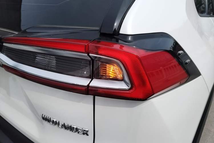 Used Toyota Wildlander 2022 2.0L CVT Two-Wheel Drive Luxury PLUS Edition Right Rear Taillight
