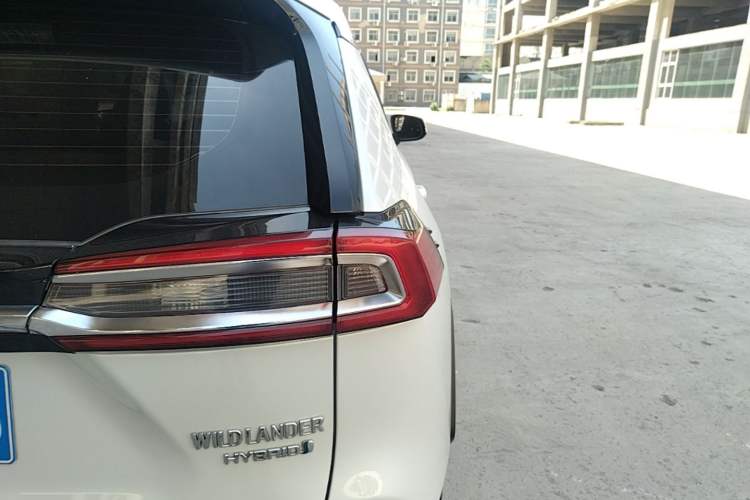 Used Toyota Wildlander 2022 Dual-Motor 2.5L E-CVT 4x4 Luxury PLUS Edition Right Rear Taillight