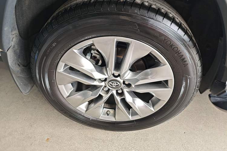 Used Toyota Wildlander 2022 2.0L CVT Two-Wheel Drive Luxury Edition Right Rear Wheel Hub