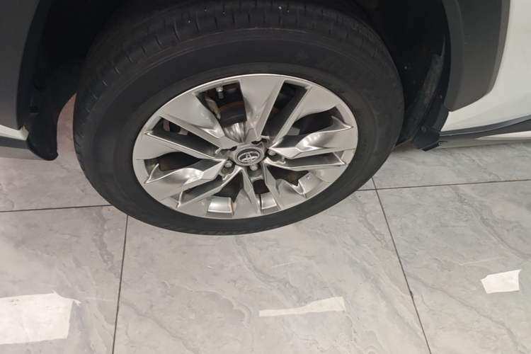 Used Toyota Wildlander 2022 2.0L CVT Two-Wheel Drive Luxury PLUS Edition Right Rear Wheel Hub
