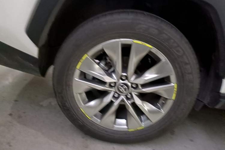 Used Toyota Wildlander 2022 2.0L CVT Two-Wheel Drive Luxury PLUS Edition Right Rear Wheel Hub