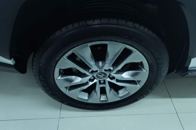 Used Toyota Wildlander 2022 2.0L CVT Two-Wheel Drive Luxury PLUS Edition Right Rear Wheel Hub