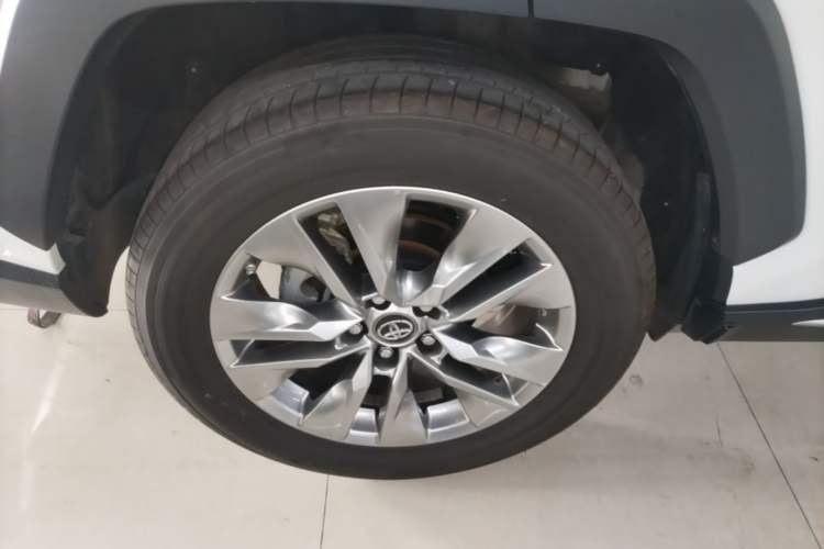 Used Toyota Wildlander 2022 2.0L CVT Two-Wheel Drive Luxury PLUS Edition Right Rear Wheel Hub