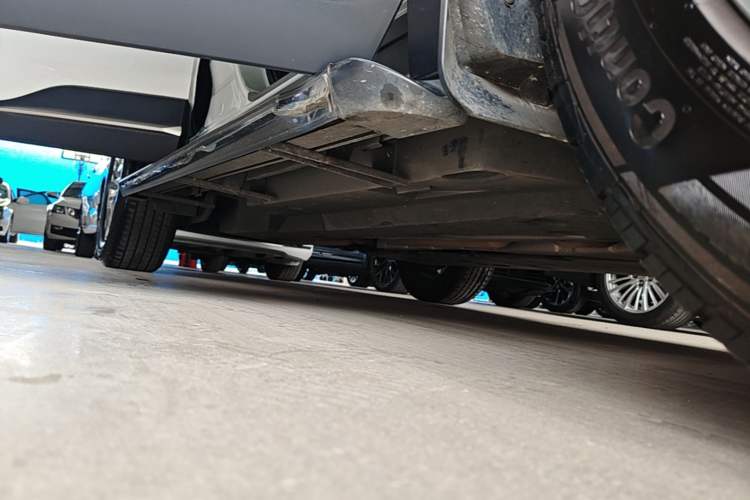 Used Toyota Wildlander 2022 2.0L CVT Two-Wheel Drive Luxury Edition Right Side Sill