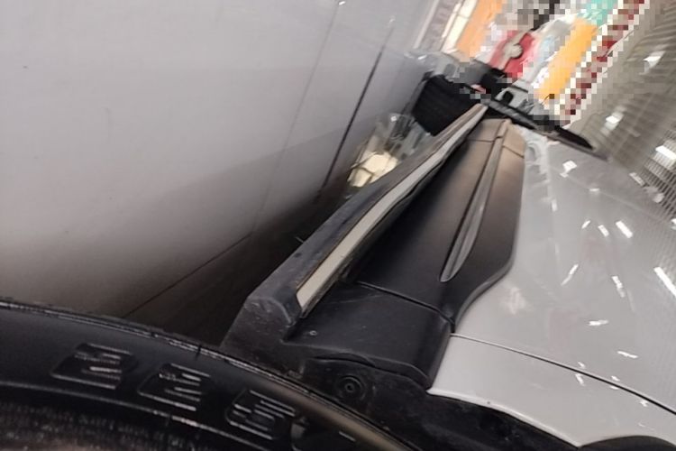 Used Toyota Wildlander 2022 2.0L CVT Two-Wheel Drive Luxury PLUS Edition Right Side Sill