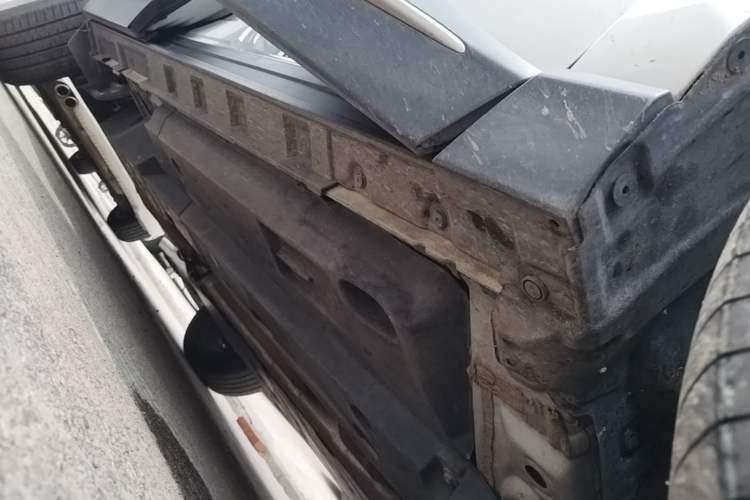 Used Toyota Wildlander 2022 2.0L CVT Two-Wheel Drive Luxury PLUS Edition Right Side Sill
