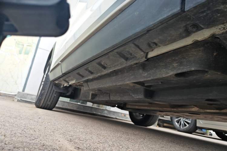 Used Toyota Wildlander 2022 2.0L CVT 4x4 Luxury PLUS Edition Right Side Sill
