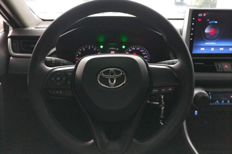 Used Toyota Wildlander 2022 2.0L CVT Two-Wheel Drive Leading Edition Steering Wheel