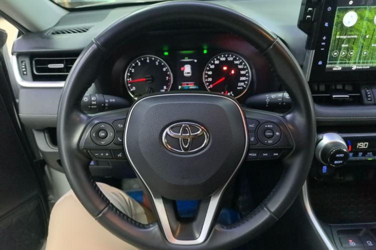 Used Toyota Wildlander 2022 2.0L CVT 4x4 Luxury PLUS Edition Steering Wheel