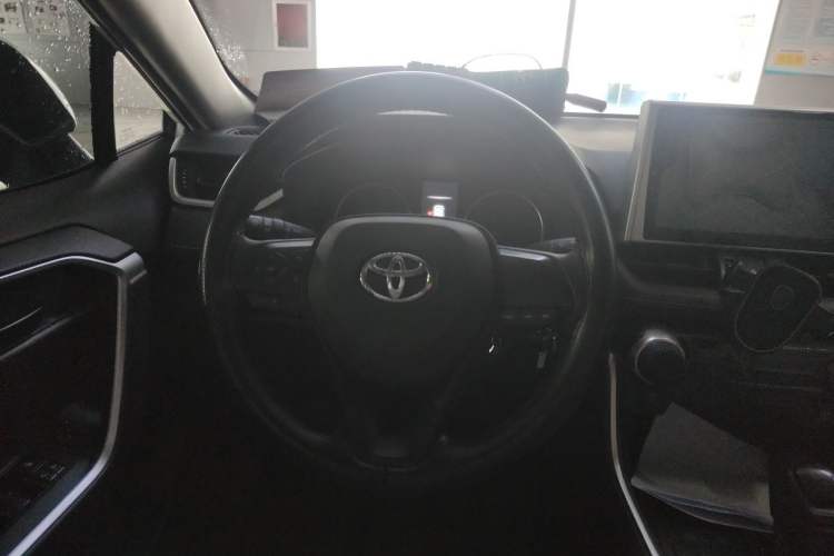Used Toyota Wildlander 2022 Updated Version 2.0L CVT Two-Wheel Drive Leading Edition Steering Wheel