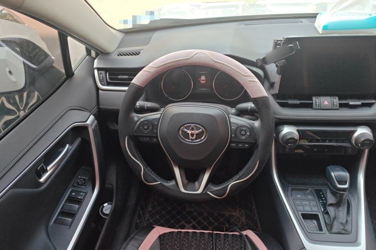 Used Toyota Wildlander 2022 2.0L CVT 4x4 Luxury PLUS Edition Steering Wheel