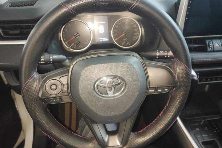 Used Toyota Wildlander 2022 Updated Version 2.0L CVT Two-Wheel Drive Leading Edition Steering Wheel