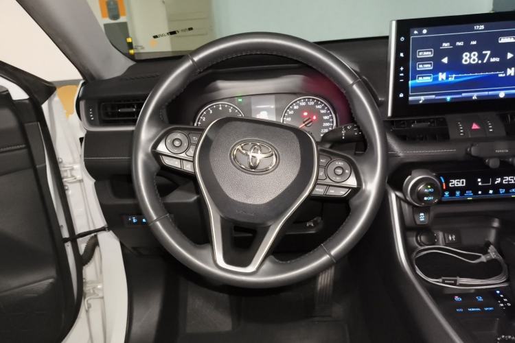 Used Toyota Wildlander 2022 2.0L CVT Two-Wheel Drive Luxury PLUS Edition Steering Wheel
