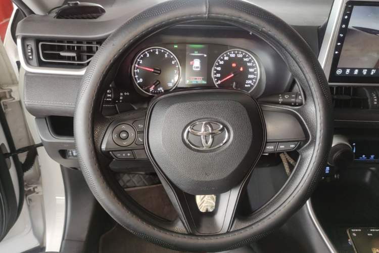 Used Toyota Wildlander 2022 2.0L CVT Two-Wheel Drive Leading Edition Steering Wheel