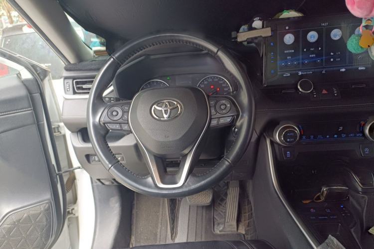 Used Toyota Wildlander 2022 2.0L CVT Two-Wheel Drive Luxury PLUS Edition Steering Wheel