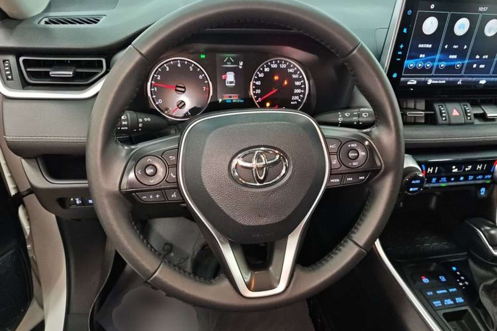 Used Toyota Wildlander 2022 2.0L CVT 4x4 Luxury PLUS Edition Steering Wheel