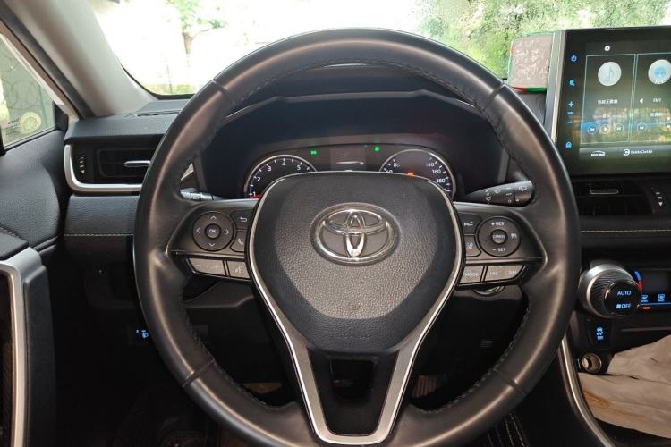 Used Toyota Wildlander 2022 2.0L CVT Two-Wheel Drive Luxury PLUS Edition Steering Wheel