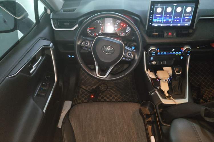 Used Toyota Wildlander 2022 2.0L CVT Two-Wheel Drive Luxury Edition Steering Wheel
