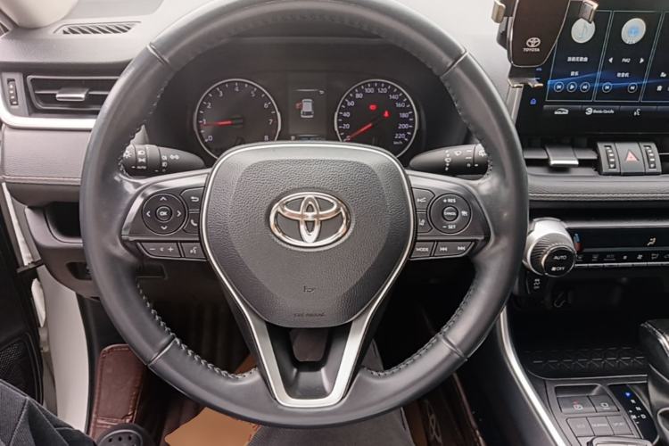 Used Toyota Wildlander 2022 2.0L CVT Two-Wheel Drive Luxury PLUS Edition Steering Wheel