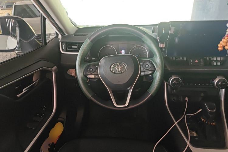 Used Toyota Wildlander 2022 Dual-Engine 2.5L E-CVT Two-Wheel Drive Luxury PLUS Edition Steering Wheel