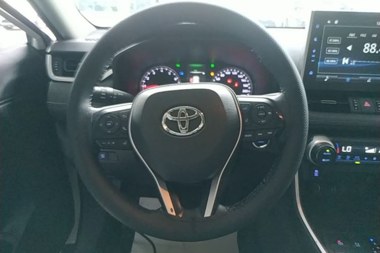 Used Toyota Wildlander 2022 2.0L CVT Two-Wheel Drive Luxury PLUS Edition Steering Wheel