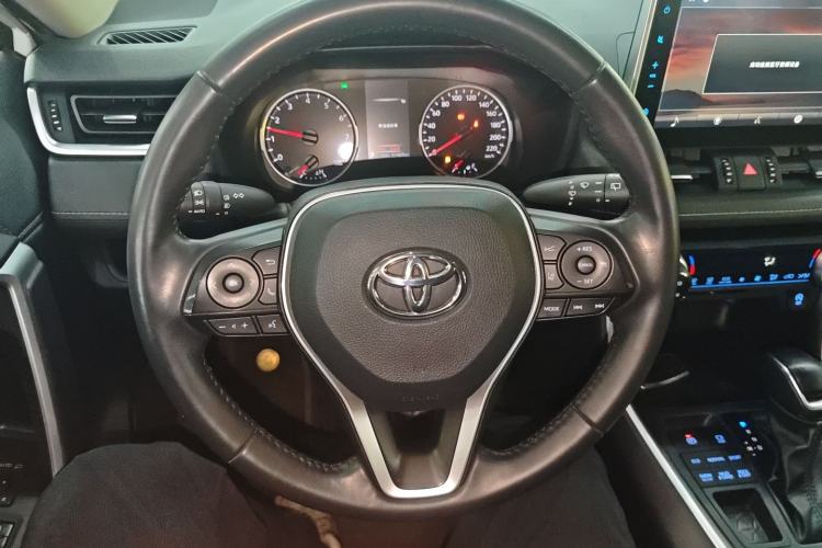 Used Toyota Wildlander 2022 2.0L CVT 4x4 Luxury PLUS Edition Steering Wheel