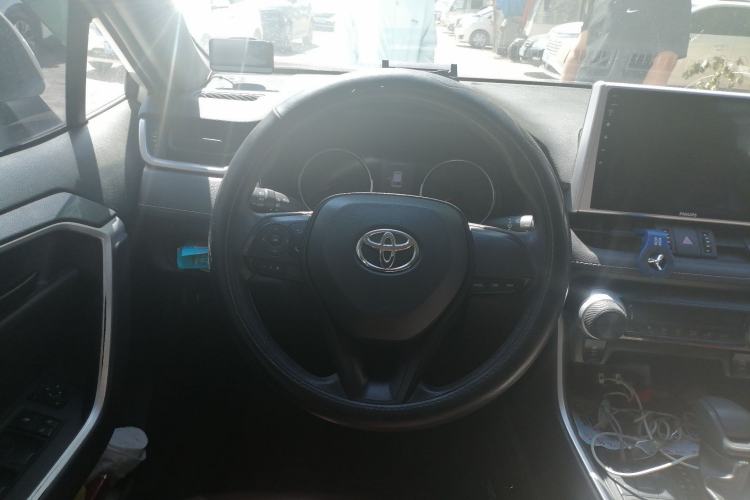 Used Toyota Wildlander 2022 2.0L CVT Two-Wheel Drive Leading Edition Steering Wheel