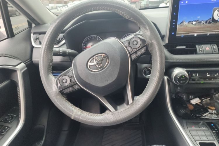 Used Toyota Wildlander 2022 2.0L CVT 4x4 Luxury PLUS Edition Steering Wheel