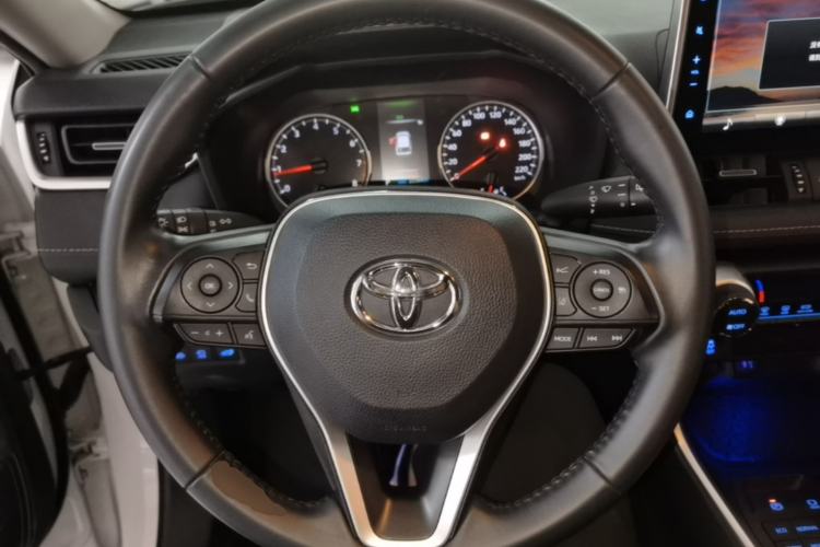 Used Toyota Wildlander 2022 2.0L CVT 4x4 Luxury PLUS Edition Steering Wheel