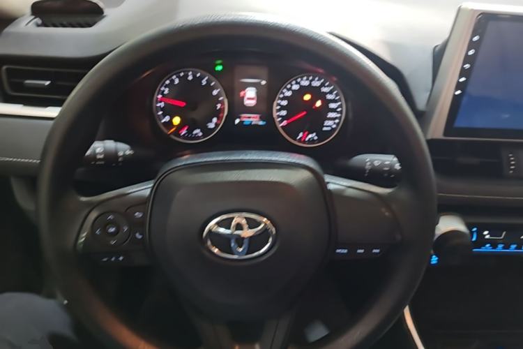 Used Toyota Wildlander 2022 Updated Version 2.0L CVT Two-Wheel Drive Leading Edition Steering Wheel