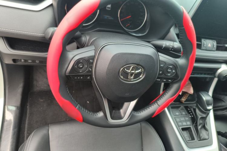 Used Toyota Wildlander 2022 2.0L CVT 4x4 Luxury PLUS Edition Steering Wheel