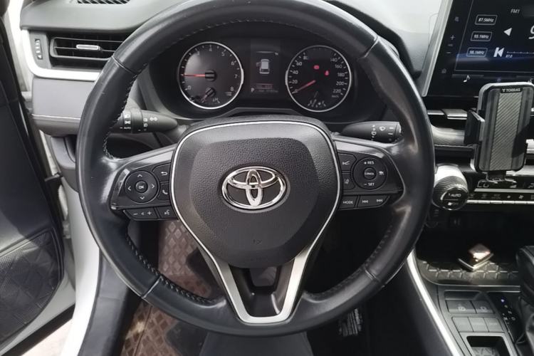 Used Toyota Wildlander 2022 2.0L CVT Two-Wheel Drive Luxury PLUS Edition Steering Wheel