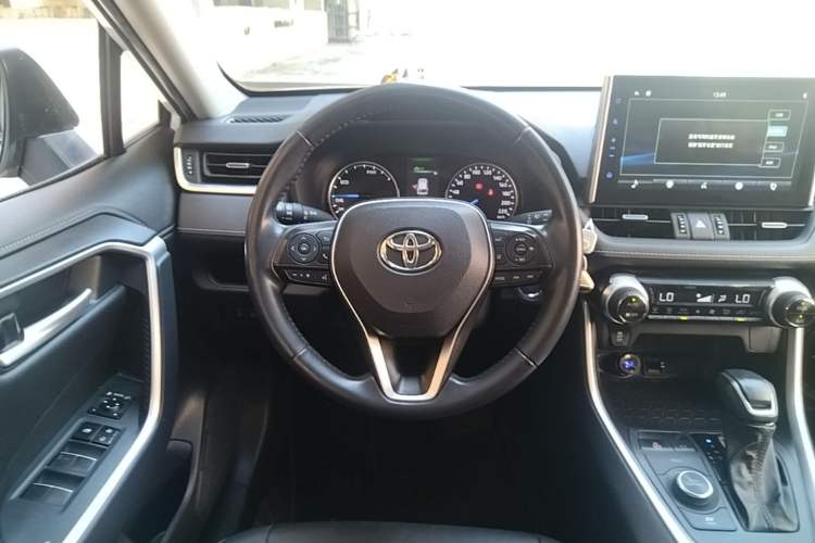 Used Toyota Wildlander 2022 Dual-Motor 2.5L E-CVT 4x4 Luxury PLUS Edition Steering Wheel