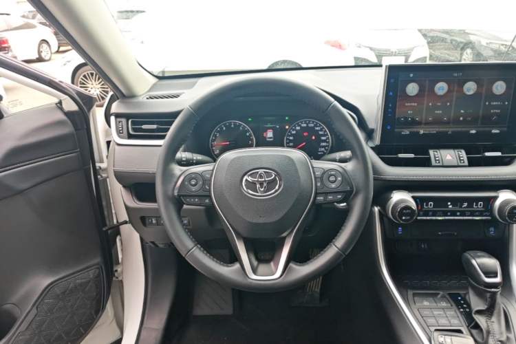 Used Toyota Wildlander 2022 2.0L CVT 4x4 Luxury PLUS Edition Steering Wheel