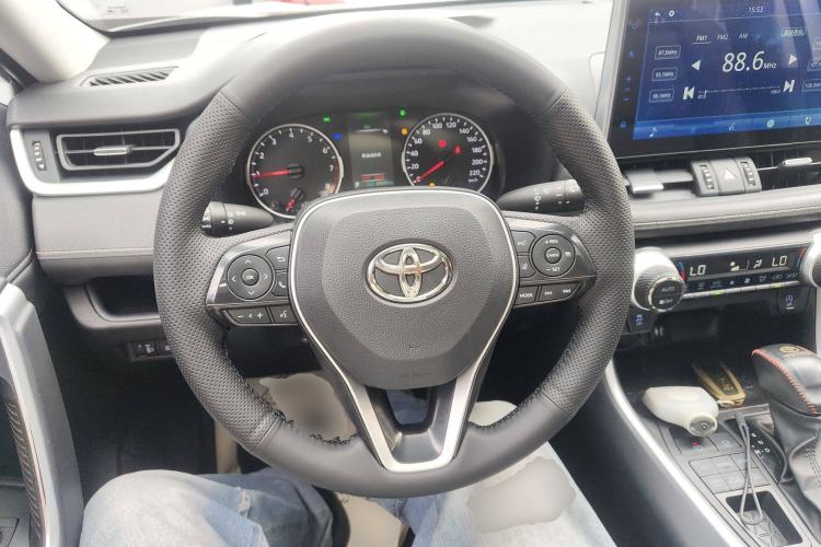 Used Toyota Wildlander 2022 2.0L CVT Four-Wheel Drive Luxury Edition Steering Wheel