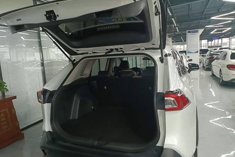 Used Toyota Wildlander 2022 2.0L CVT Two-Wheel Drive Luxury PLUS Edition Trunk