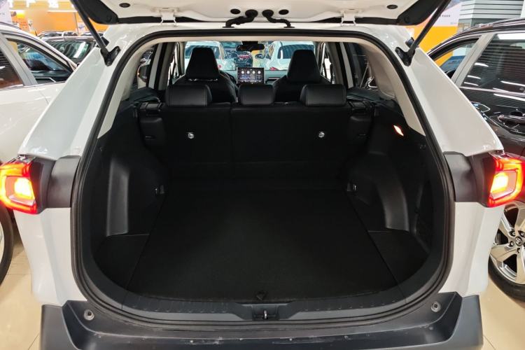 Used Toyota Wildlander 2022 2.0L CVT 4x4 Luxury PLUS Edition Trunk