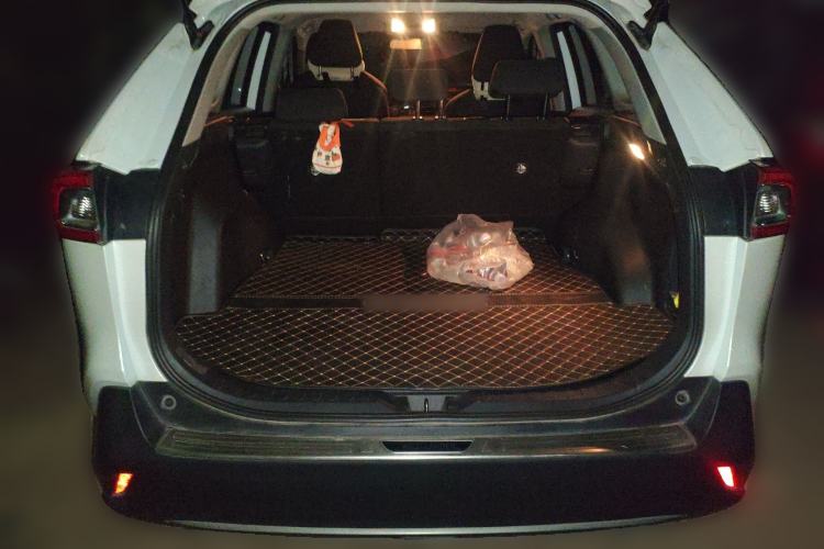 Used Toyota Wildlander 2022 2.0L CVT Two-Wheel Drive Leading Edition Trunk