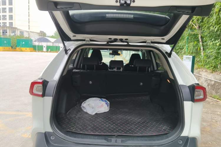 Used Toyota Wildlander 2022 2.0L CVT Two-Wheel Drive Luxury PLUS Edition Trunk