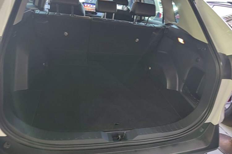 Used Toyota Wildlander 2022 Dual-Engine 2.5L E-CVT Two-Wheel Drive Prestige Edition Trunk