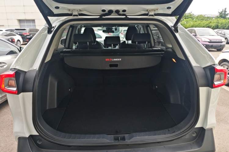 Used Toyota Wildlander 2022 2.0L CVT 4x4 Luxury PLUS Edition Trunk