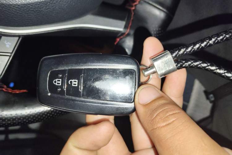 Used Toyota Wildlander 2022 2.0L CVT Four-Wheel Drive Luxury Edition Vehicle Key