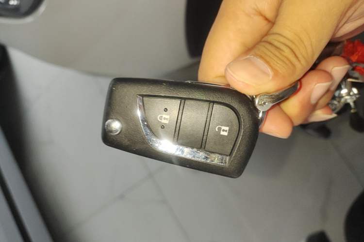 Used Toyota Wildlander 2022 Updated Version 2.0L CVT Two-Wheel Drive Leading Edition Vehicle Key
