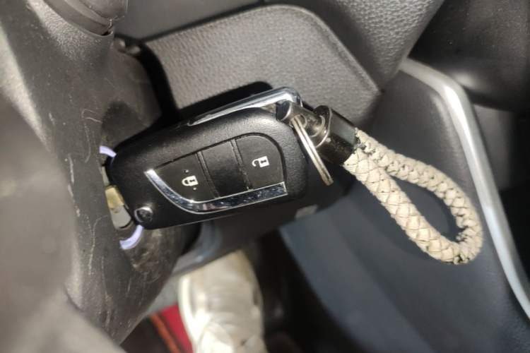 Used Toyota Wildlander 2022 2.0L CVT Two-Wheel Drive Leading Edition Vehicle Key