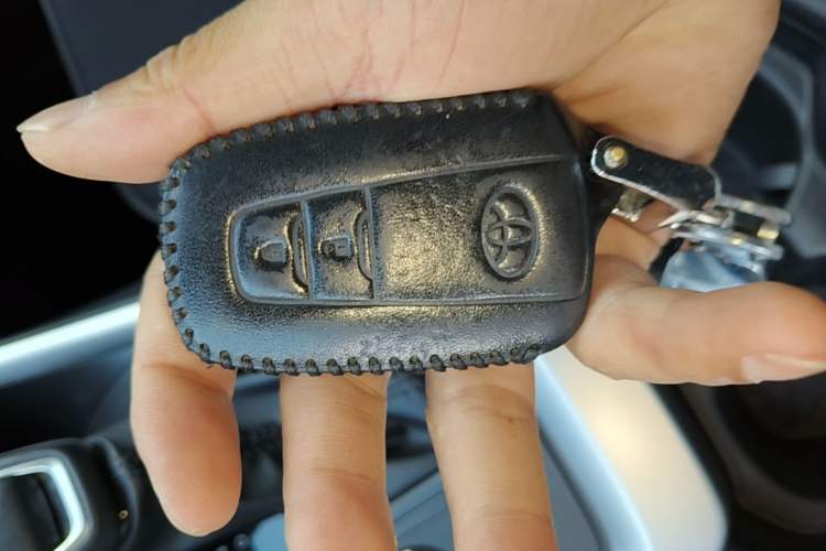 Used Toyota Wildlander 2022 2.0L CVT Two-Wheel Drive Urban Edition Vehicle Key