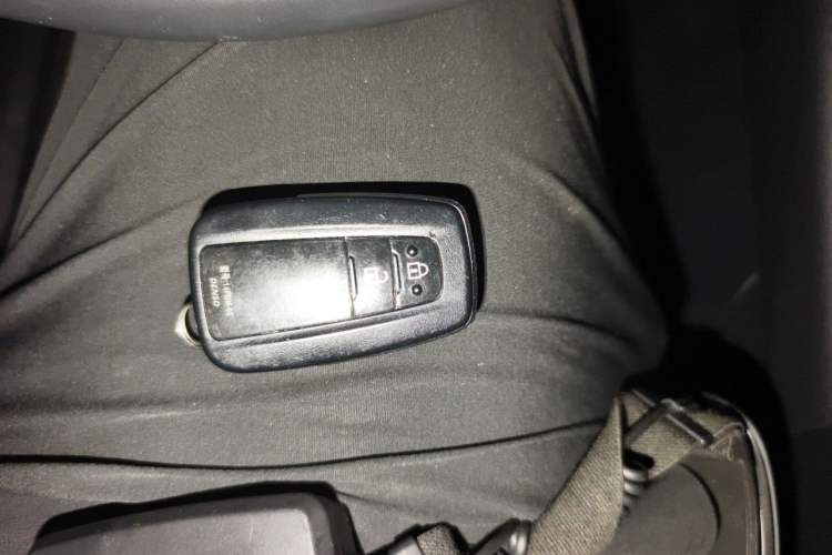 Used Toyota Wildlander 2022 2.0L CVT Two-Wheel Drive Luxury Edition Vehicle Key