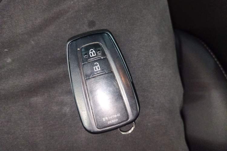Used Toyota Wildlander 2022 2.0L CVT Four-Wheel Drive Luxury Edition Vehicle Key